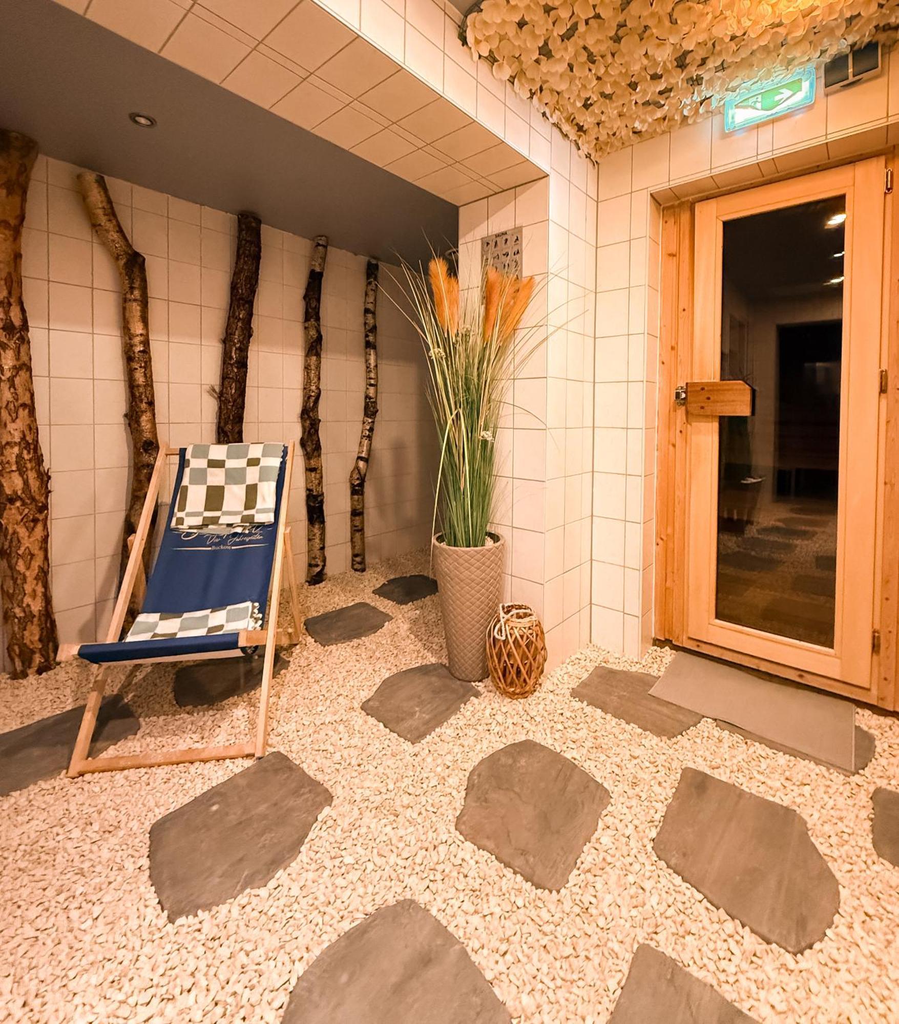 Strandhotel Vier Jahreszeiten Buckow Exterior foto